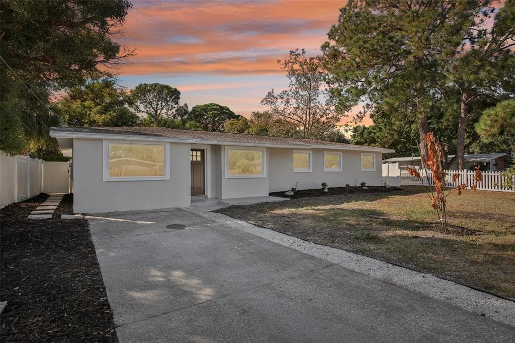 4116 W IOWA AVENUE TAMPA, FL 33616