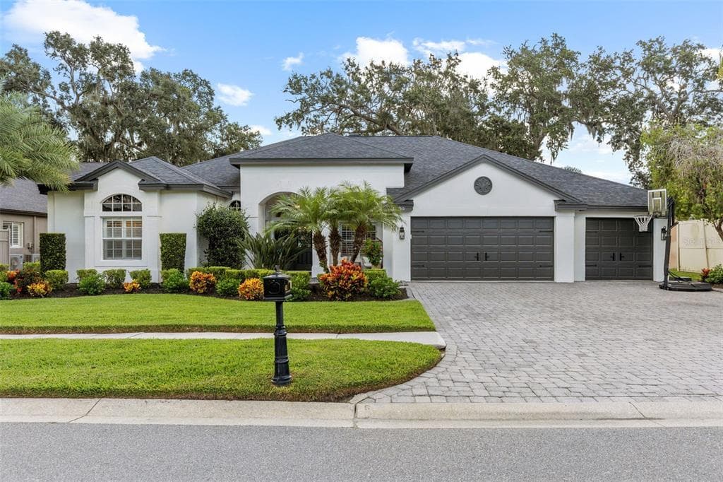 16715 EAGLE OAK DRIVE
