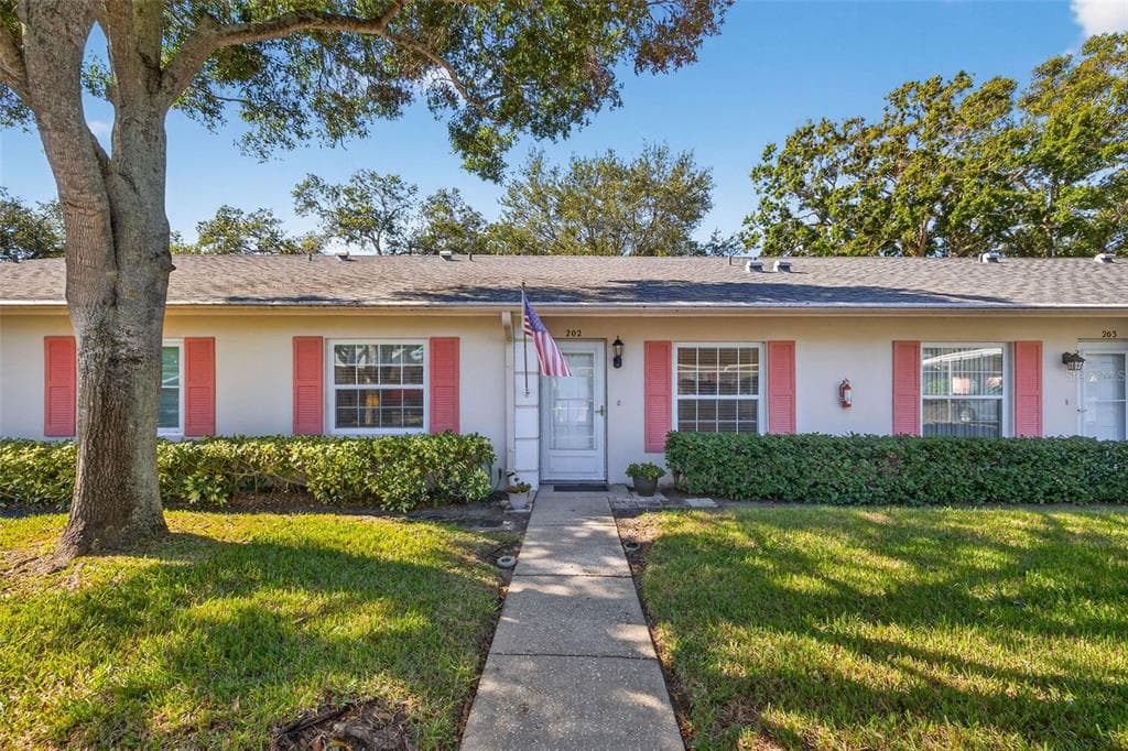 1535 NURSERY ROAD UNIT 202 CLEARWATER, FL 33756