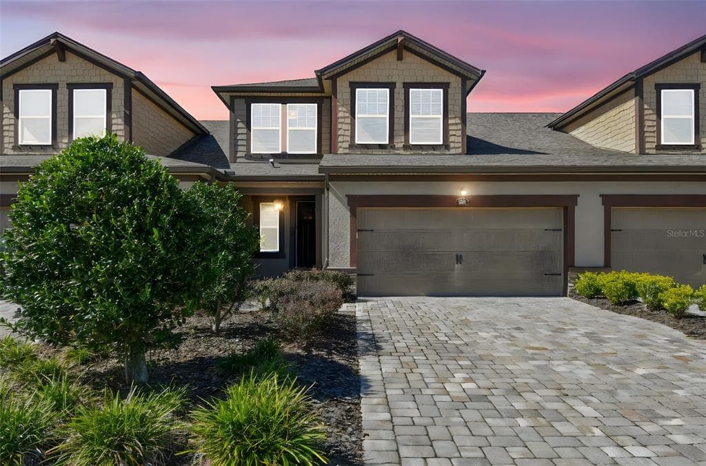 5212 BLOSSOM COVE BRADENTON, FL 34211