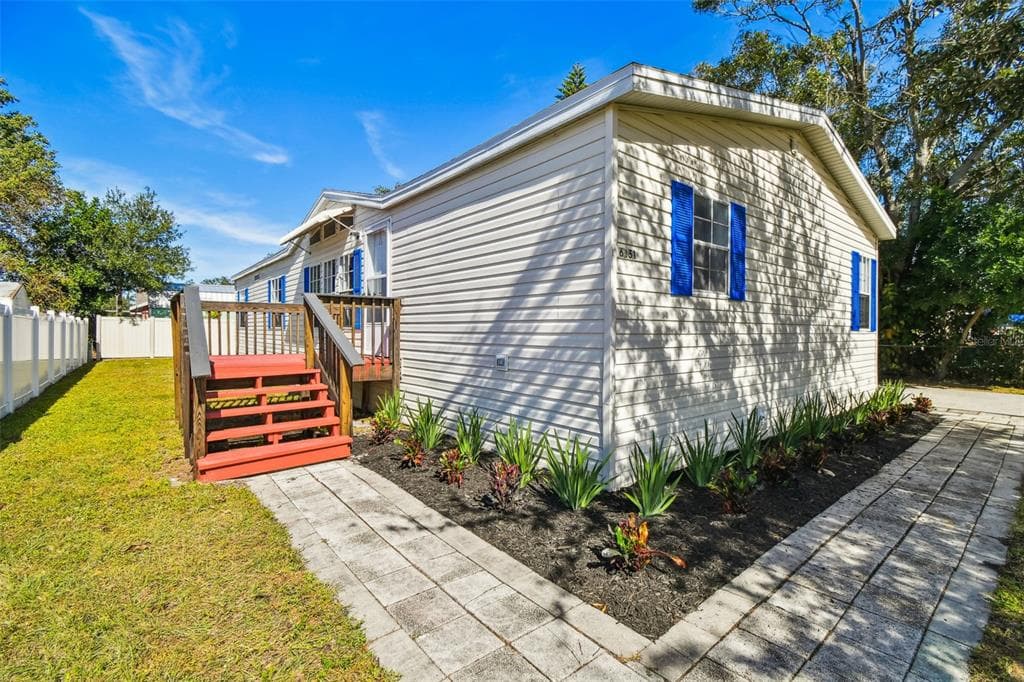 6151 109TH AVENUE N PINELLAS PARK, FL 33782