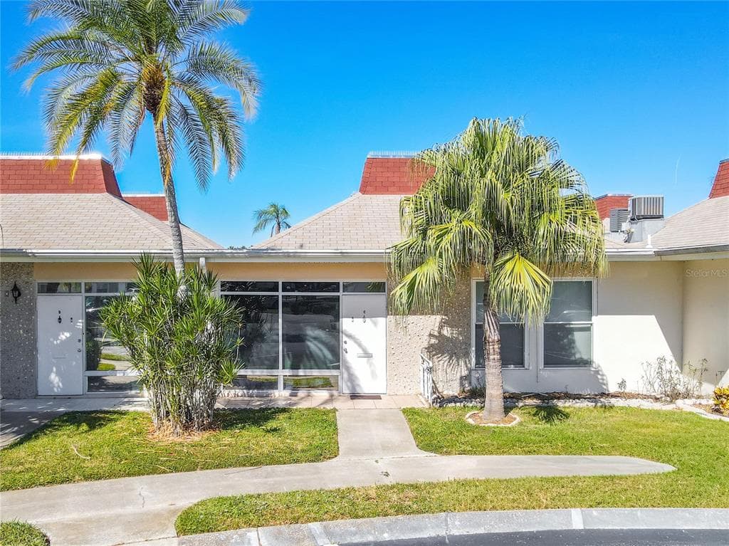4320 TAHITIAN GARDENS CIRCLE UNIT C HOLIDAY, FL 34691