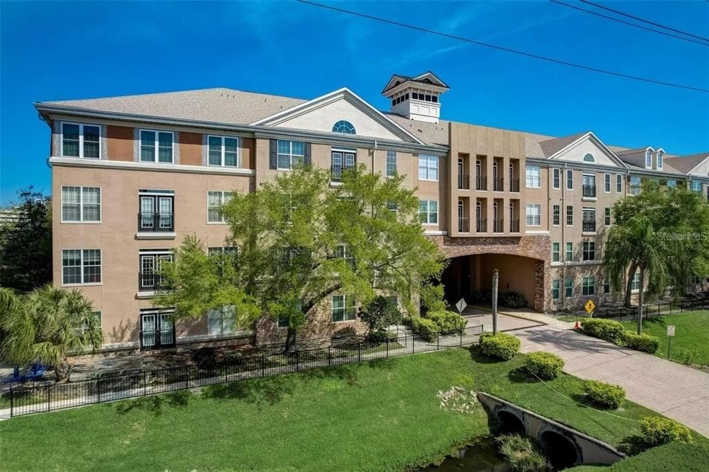 4221 W SPRUCE STREET UNIT 2420 TAMPA, FL 33607
