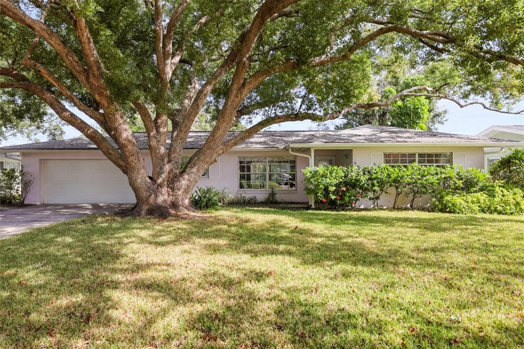 1439 VIEWTOP DRIVE CLEARWATER, FL 33764