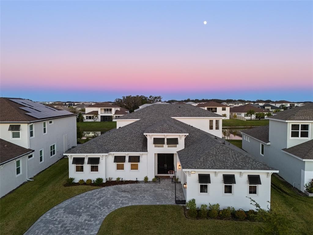 9185 SANDERS TREE LOOP WESLEY CHAPEL, FL 33545