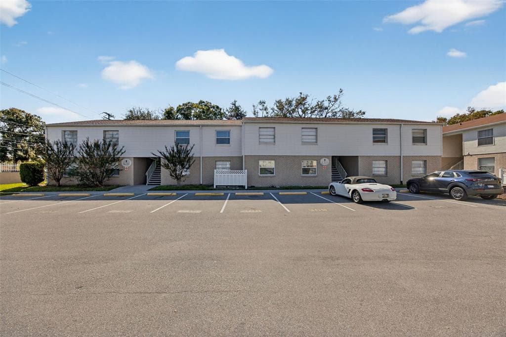 7210 N MANHATTAN AVENUE UNIT 124 TAMPA, FL 33614
