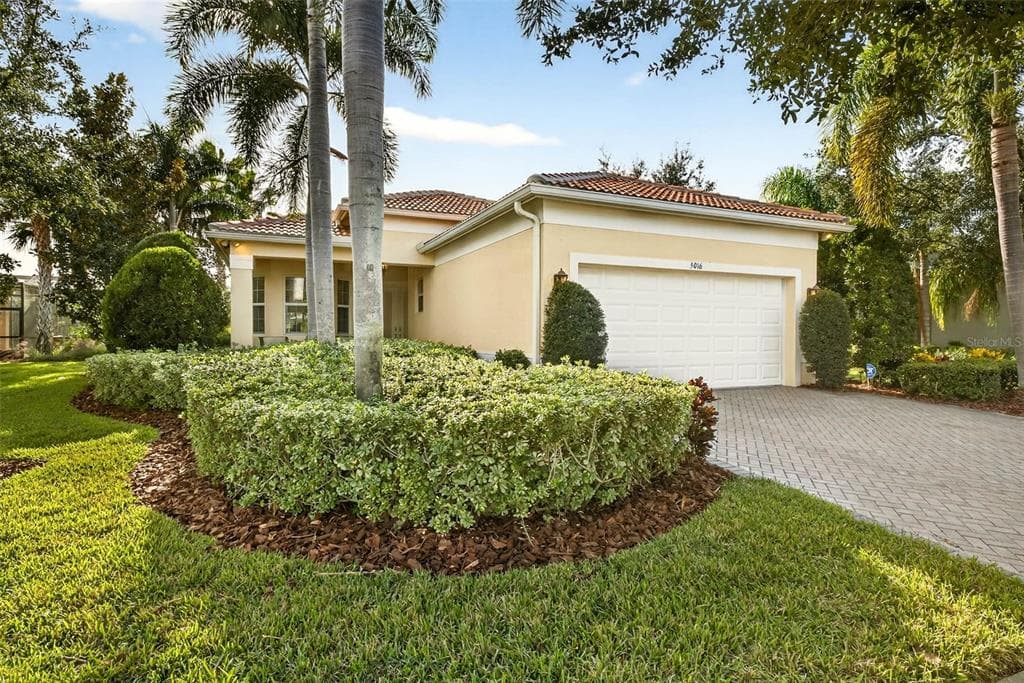 5016 STONE HARBOR CIRCLE WIMAUMA, FL 33598
