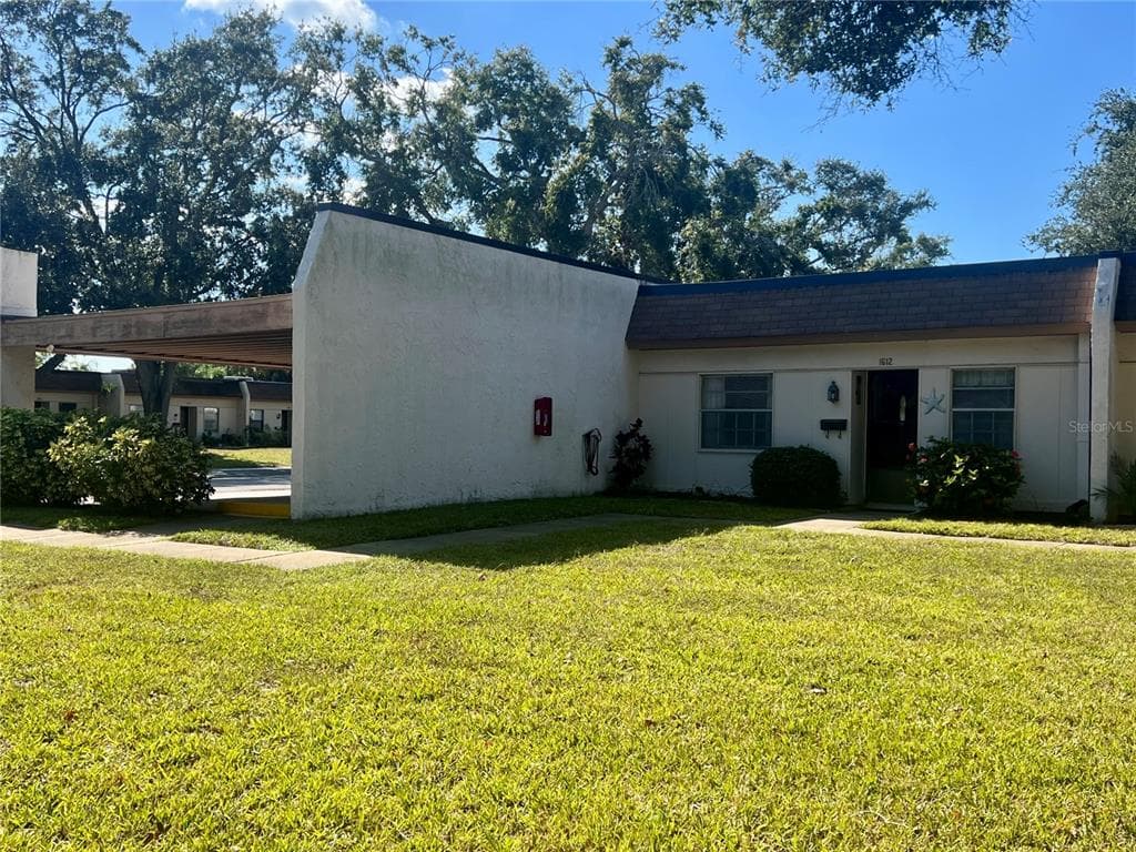 1612 FLINT DRIVE E UNIT 85-A CLEARWATER, FL 33759
