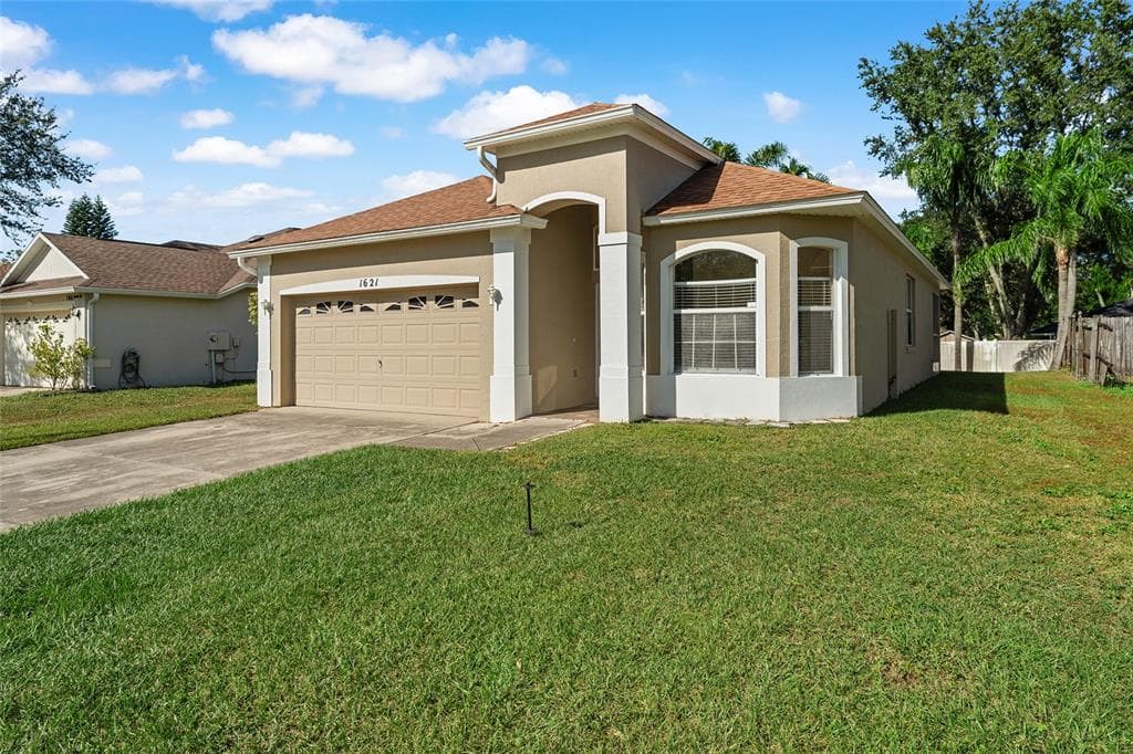 1621 MOUNTCLAIR COURT MOUNT DORA, FL 32757