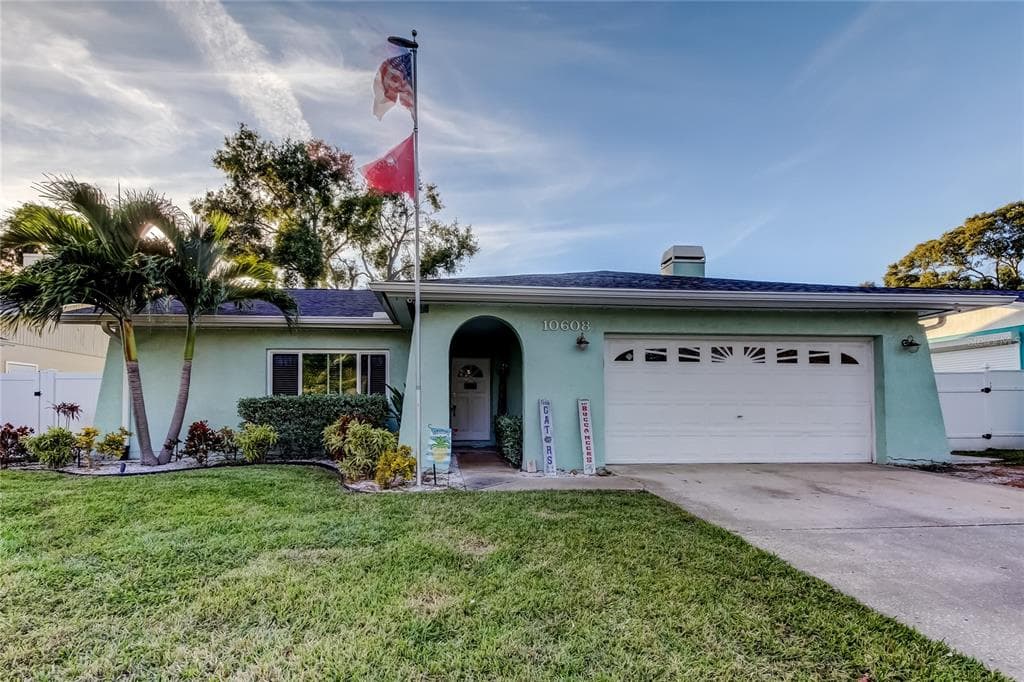 10608 OAKHAVEN DRIVE PINELLAS PARK, FL 33782