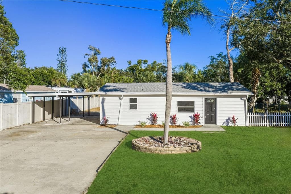 542 64TH STREET S ST PETERSBURG, FL 33707