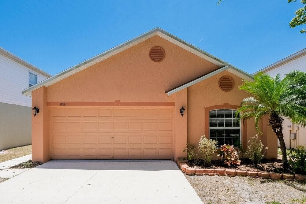 10613 OPUS DRIVE RIVERVIEW, FL 33579