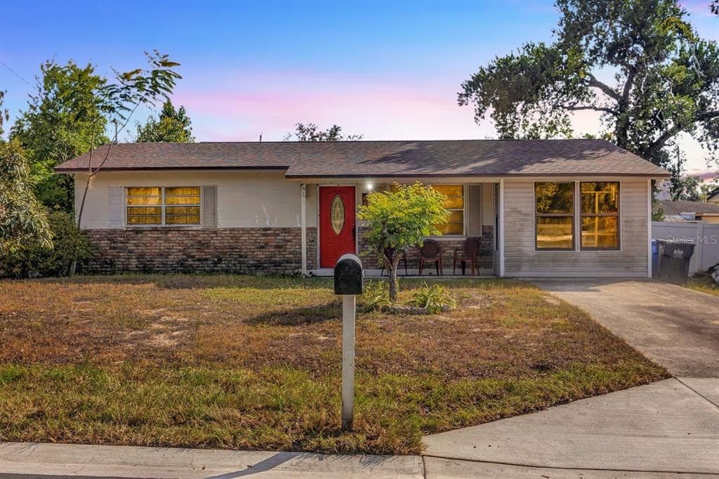 7005 BAYWOOD DRIVE TAMPA, FL 33637