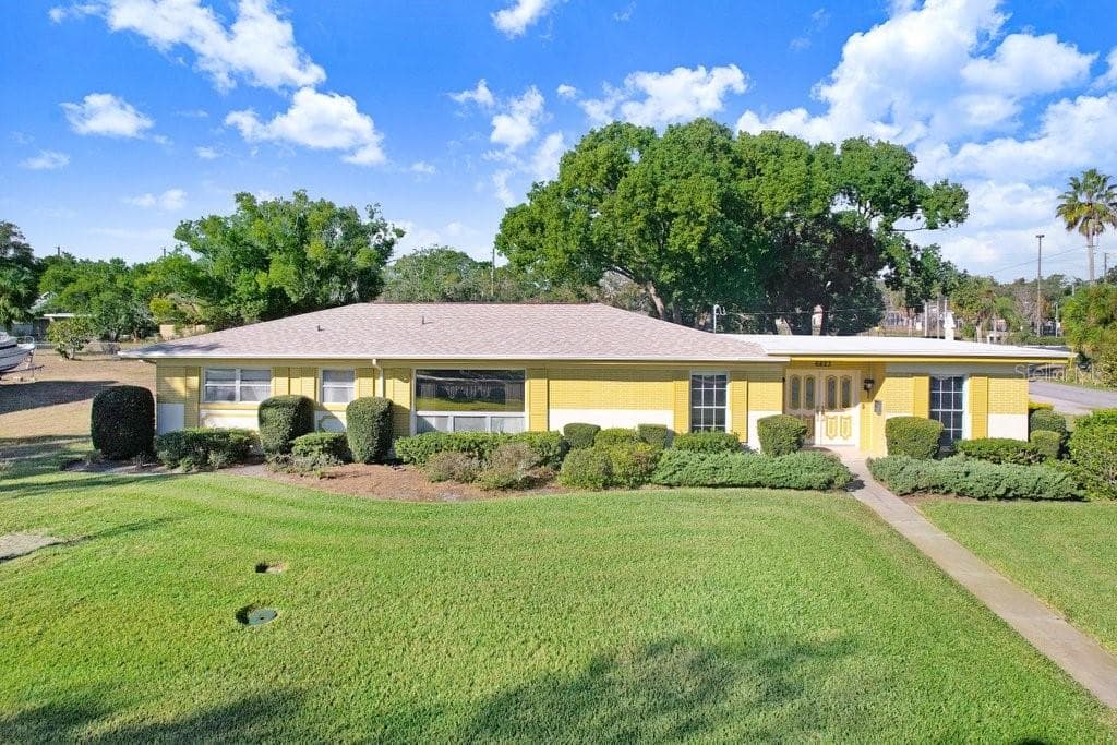 6823 OAK HILL DRIVE NEW PORT RICHEY, FL 34653