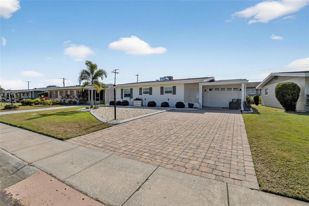 1210 BEACH BOULEVARD SUN CITY CENTER, FL 33573