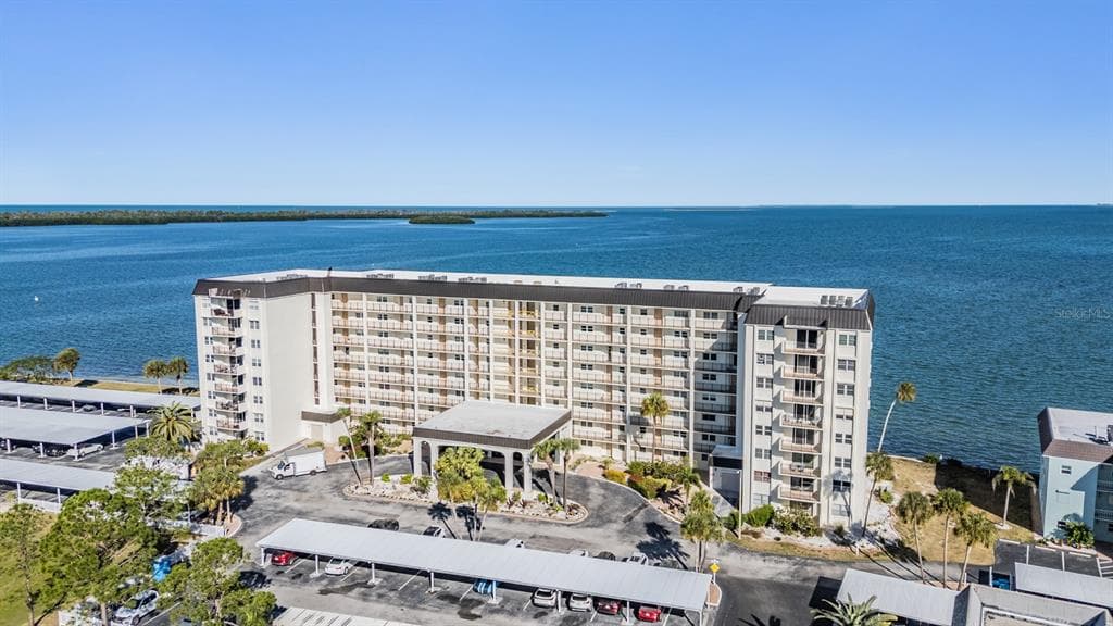 9 HAIG PLACE UNIT 104 DUNEDIN, FL 34698