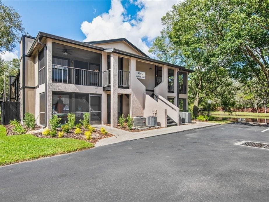 4006 ANGEL OAK COURT UNIT 202 TAMPA, FL 33613