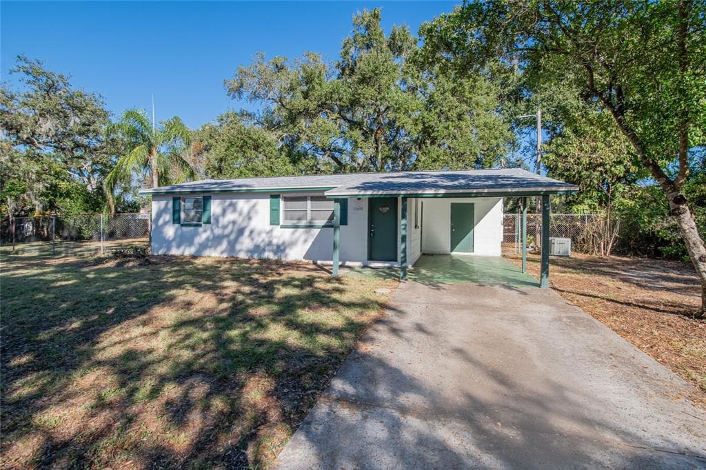 11210 THOMAS STREET SEFFNER, FL 33584
