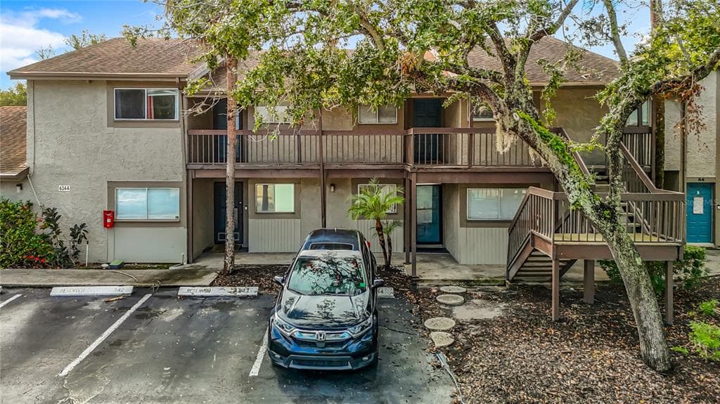 6344 NEWTOWN CIRCLE UNIT B2 TAMPA, FL 33615