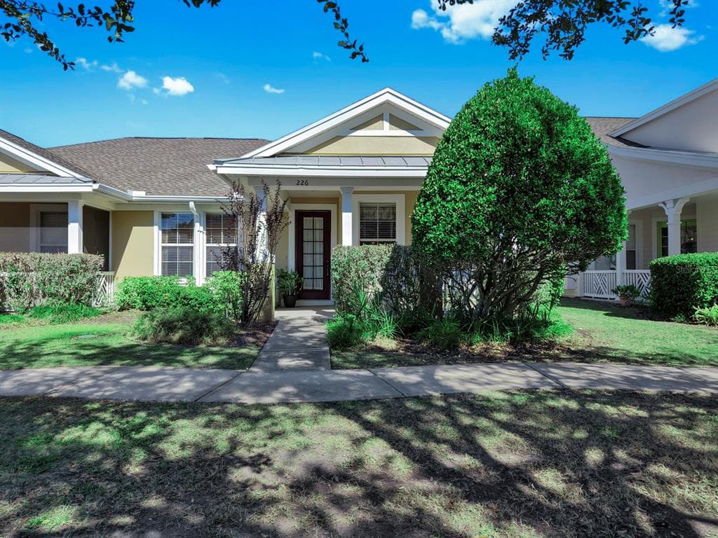 226 SUMMERSIDE COURT APOLLO BEACH, FL 33572