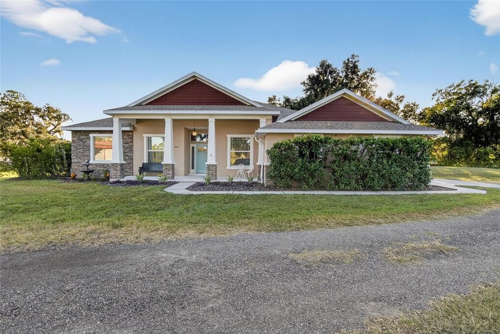 4717 SLEEPY HOLLOW LANE