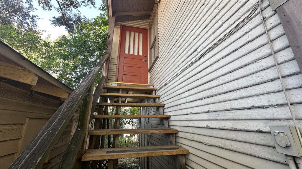404 E NORTH STREET TAMPA, FL 33604