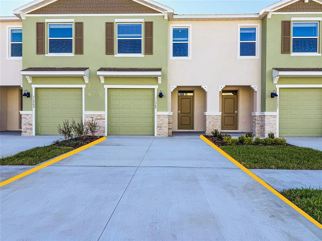 11367 VELVET APRICOT DRIVE LAND O LAKES, FL 34638