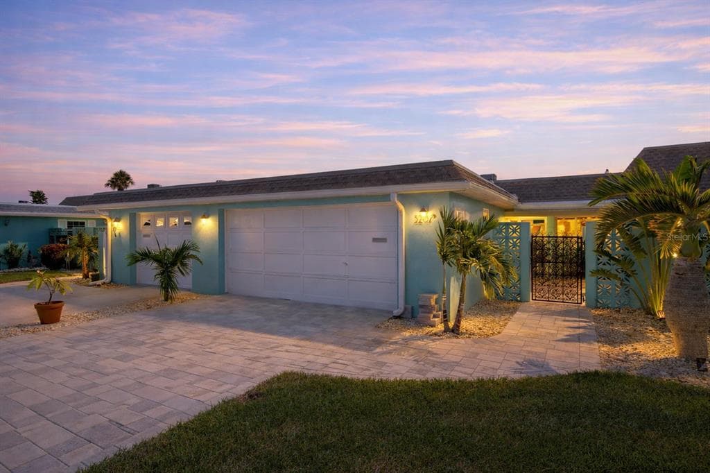 328 BOCA CIEGA POINT BOULEVARD S ST PETERSBURG, FL 33708