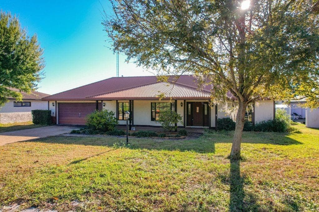 2004 LEISURE DRIVE WINTER HAVEN, FL 33881
