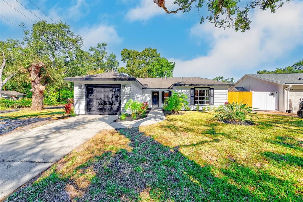4607 W LOUGHMAN STREET TAMPA, FL 33616
