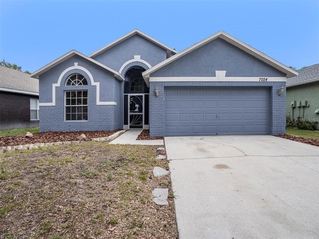 7024 MONARCH PARK DRIVE APOLLO BEACH, FL 33572