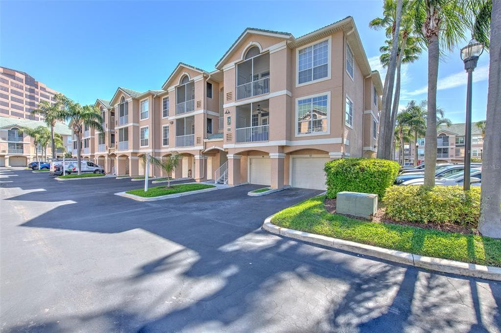 3312 BAY CLUB CIRCLE UNIT 3312 TAMPA, FL 33607