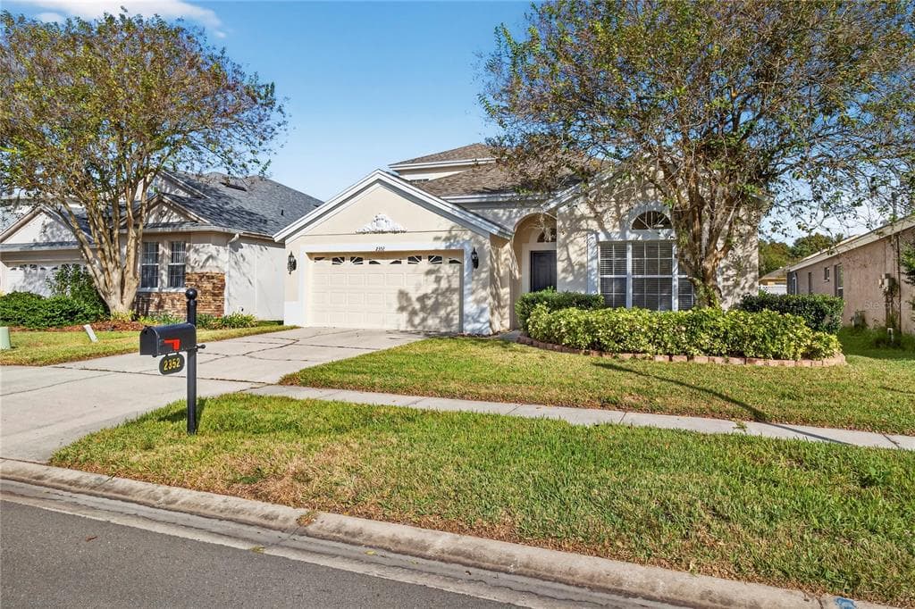 2352 ROSEHAVEN DRIVE WESLEY CHAPEL, FL 33544
