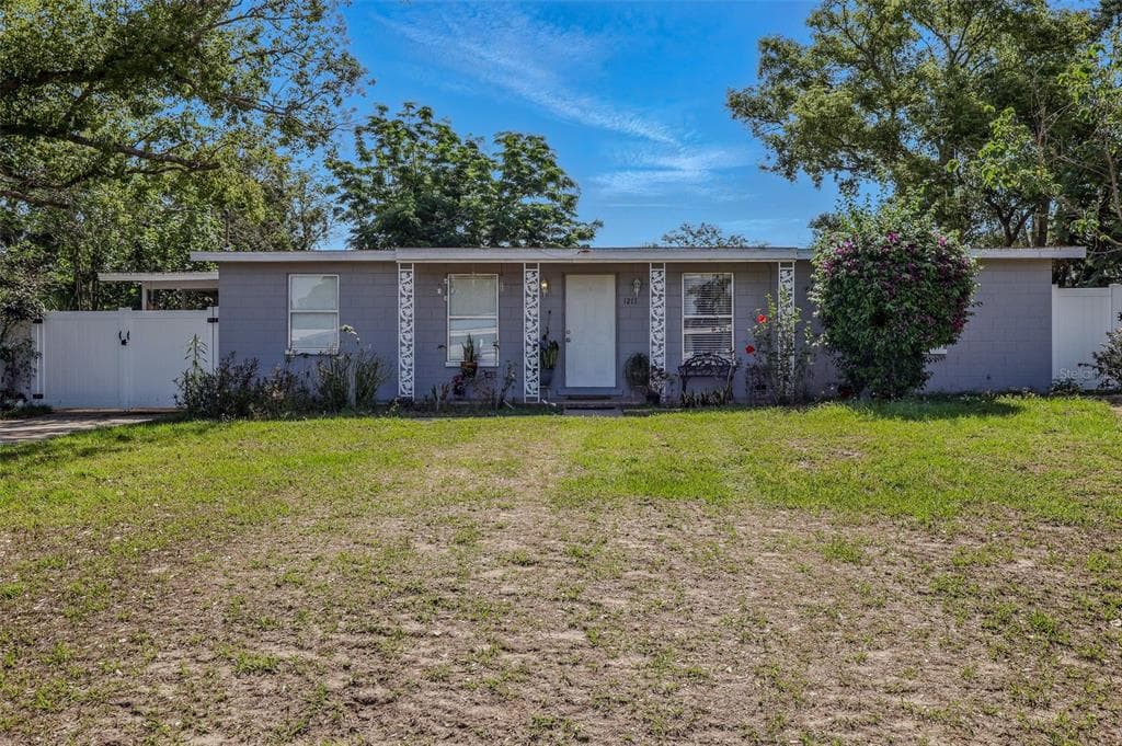 1211 E CAMELLIA DR. DR BRANDON, FL 33510