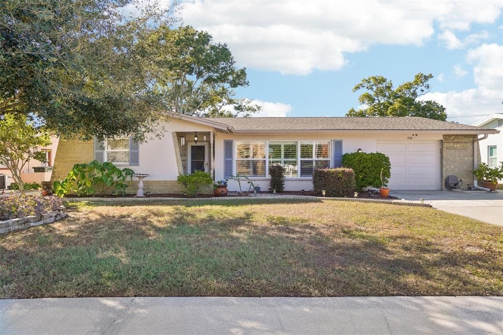 1530 S LAKE AVENUE CLEARWATER, FL 33756