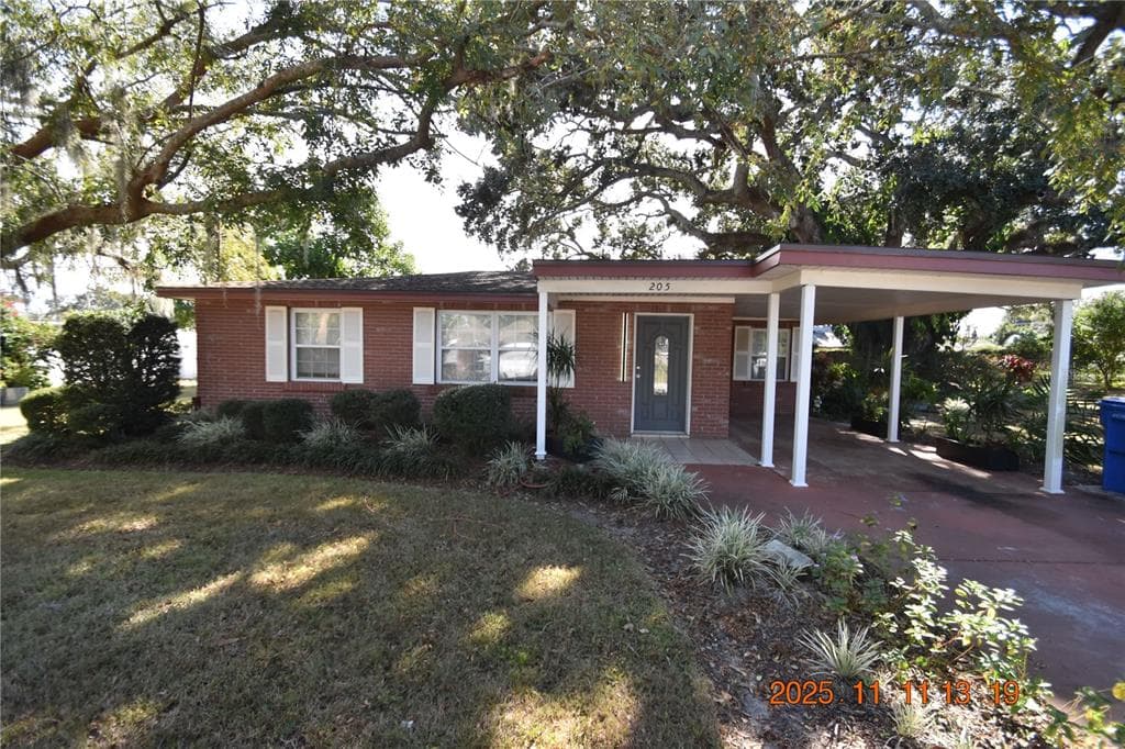 205 GARLAND AVENUE SEFFNER, FL 33584