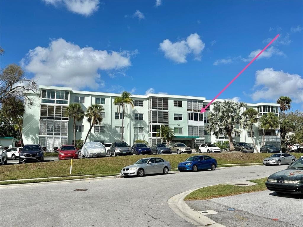 100 WAVERLY WAY UNIT 303 CLEARWATER, FL 33756