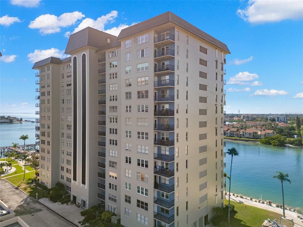 5220 BRITTANY DRIVE S UNIT 1003 ST PETERSBURG, FL 33715