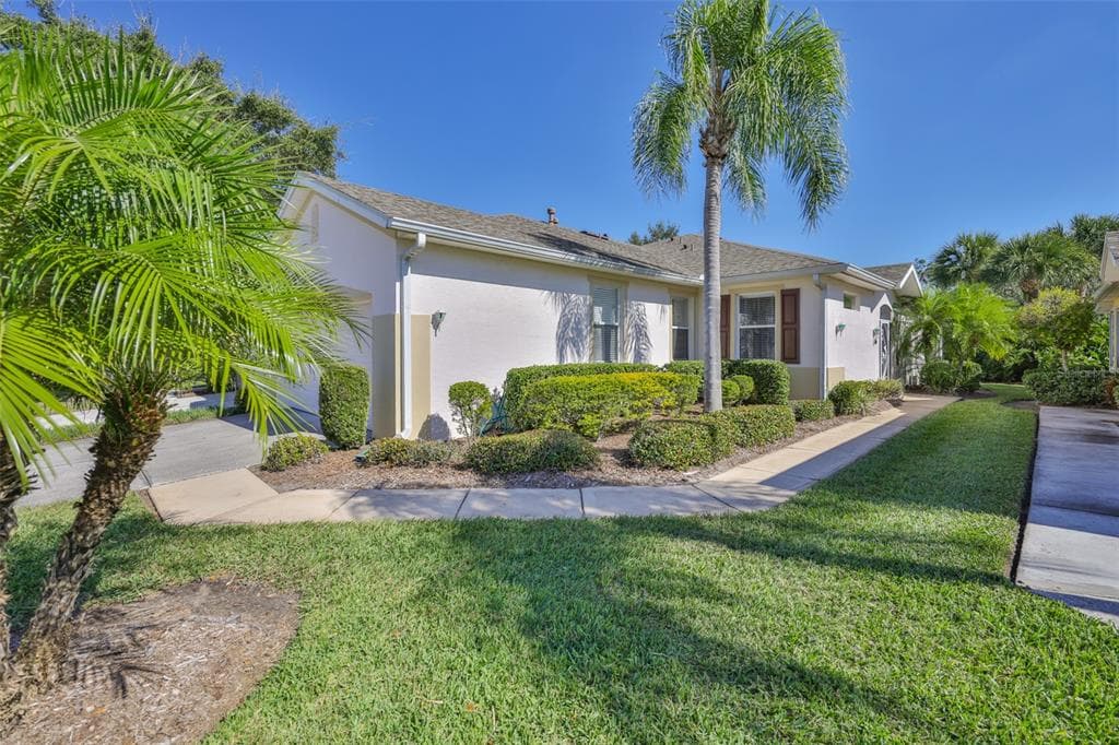 1219 FAIRWAY GREENS DRIVE SUN CITY CENTER, FL 33573