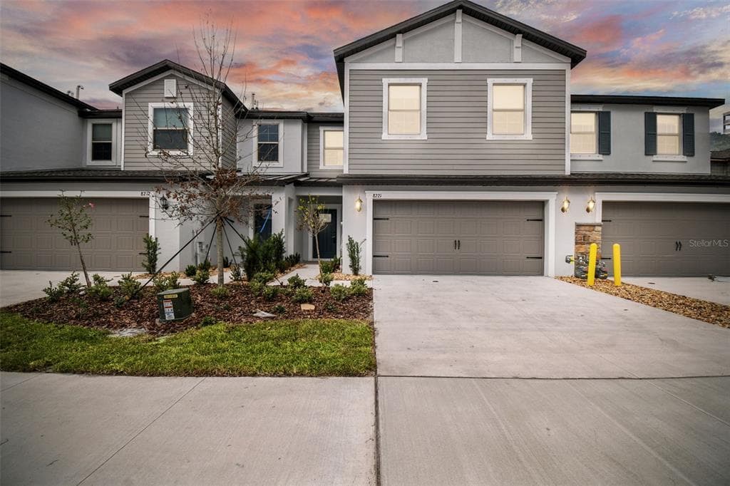 8221 CORNER PINE WAY NEW PORT RICHEY, FL 34655