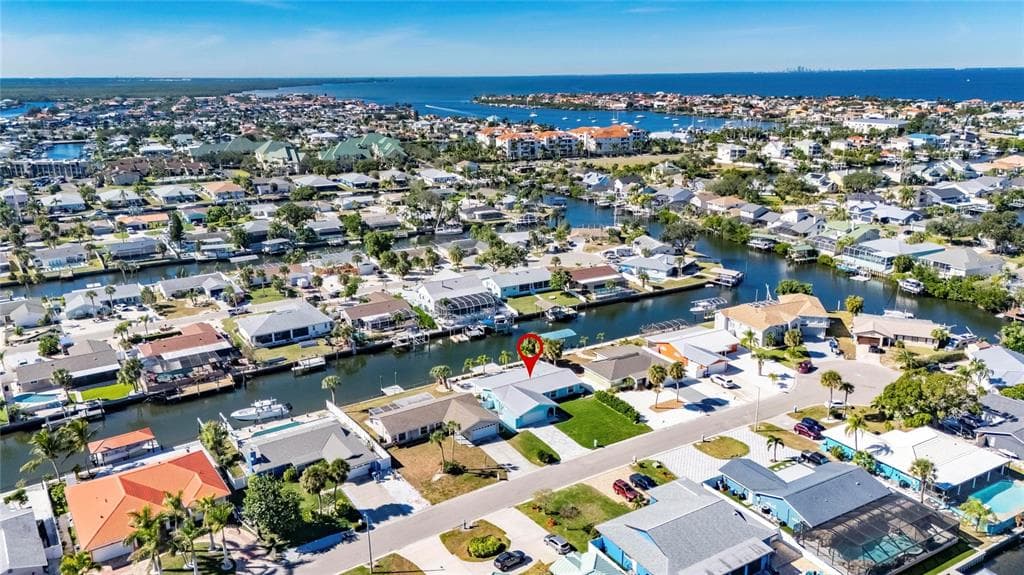1014 SILVER PALM WAY APOLLO BEACH, FL 33572