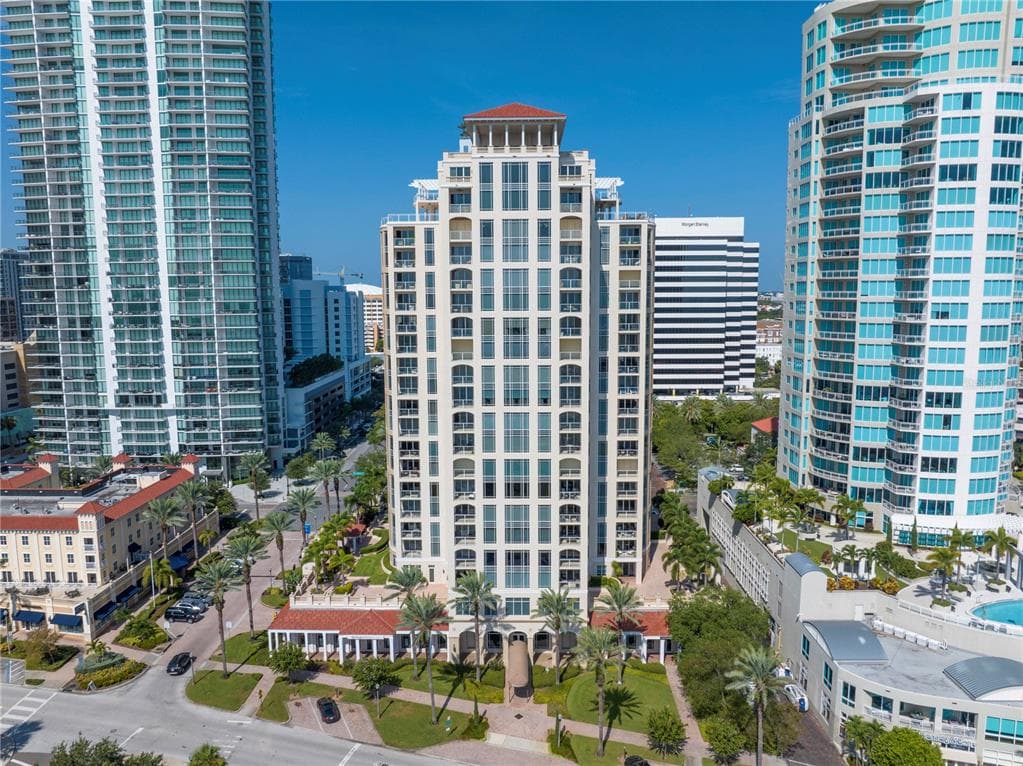 100 BEACH DRIVE NE UNIT 1402 ST PETERSBURG, FL 33701