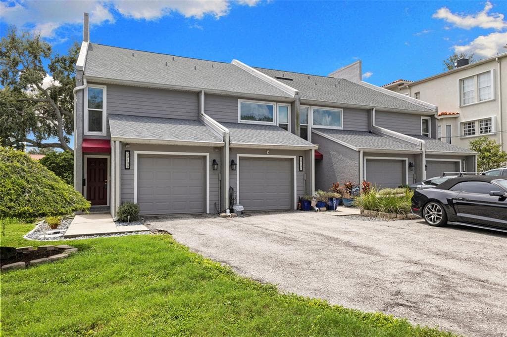 3010 W GROVEWOOD COURT UNIT D TAMPA, FL 33629