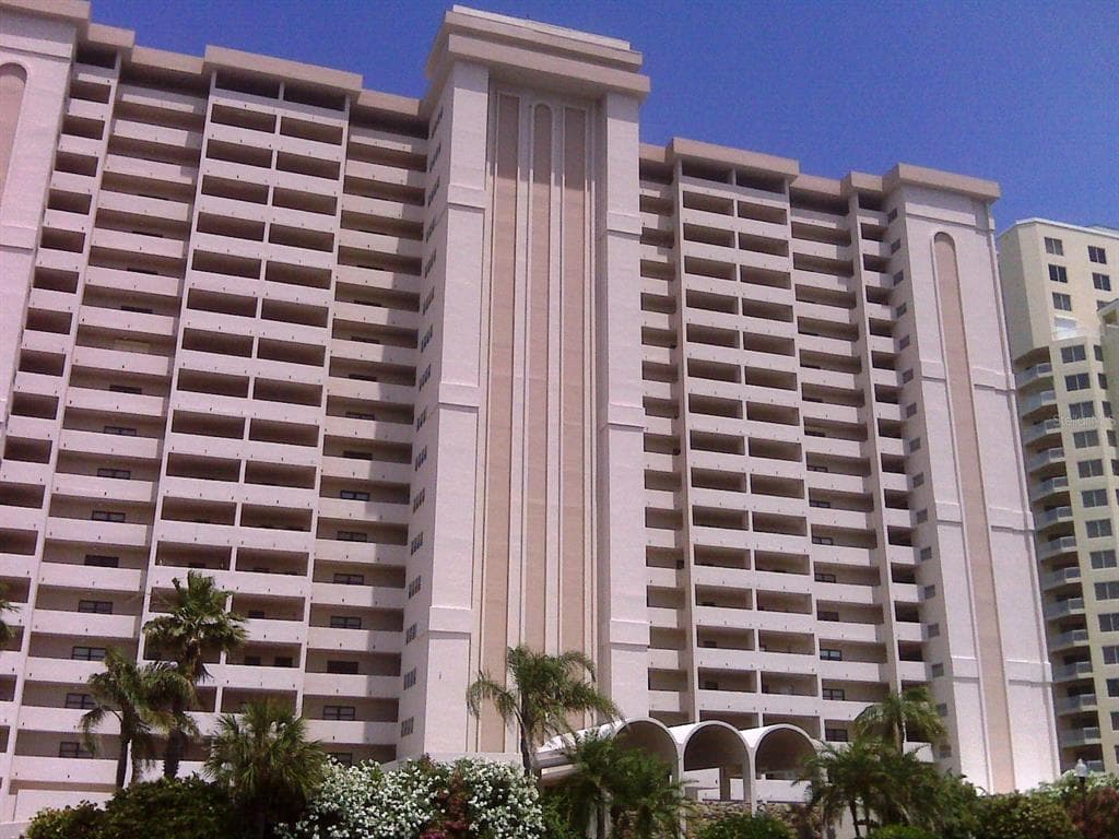 1230 GULF BOULEVARD UNIT 1706 CLEARWATER BEACH, FL 33767