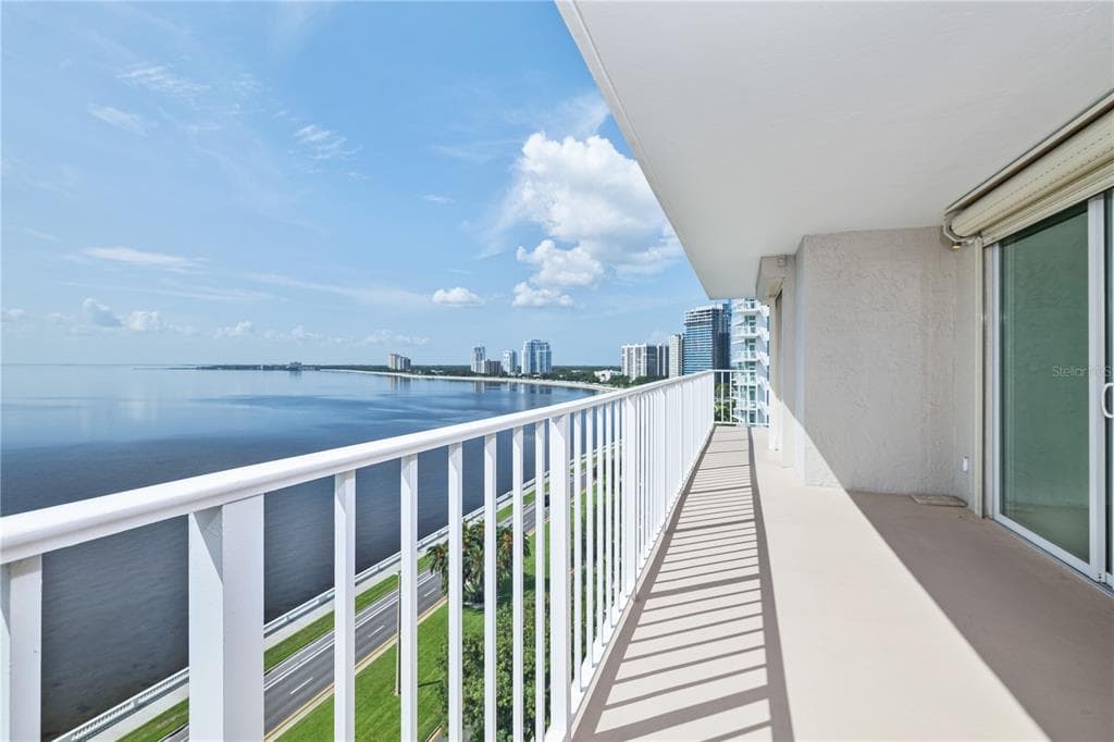 2611 BAYSHORE BOULEVARD UNIT 1201 TAMPA, FL 33629