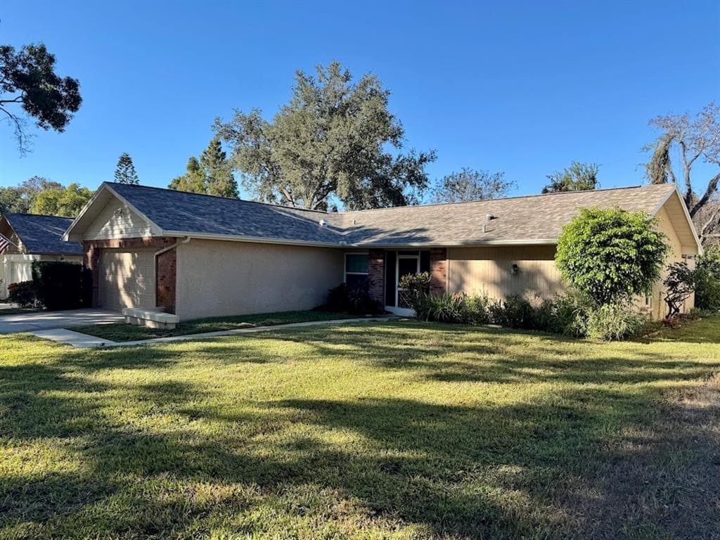1482 GLENGARRY DRIVE