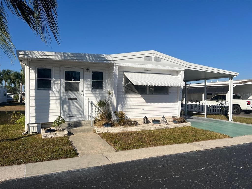12651 SEMINOLE BOULEVARD UNIT 13E LARGO, FL 33778