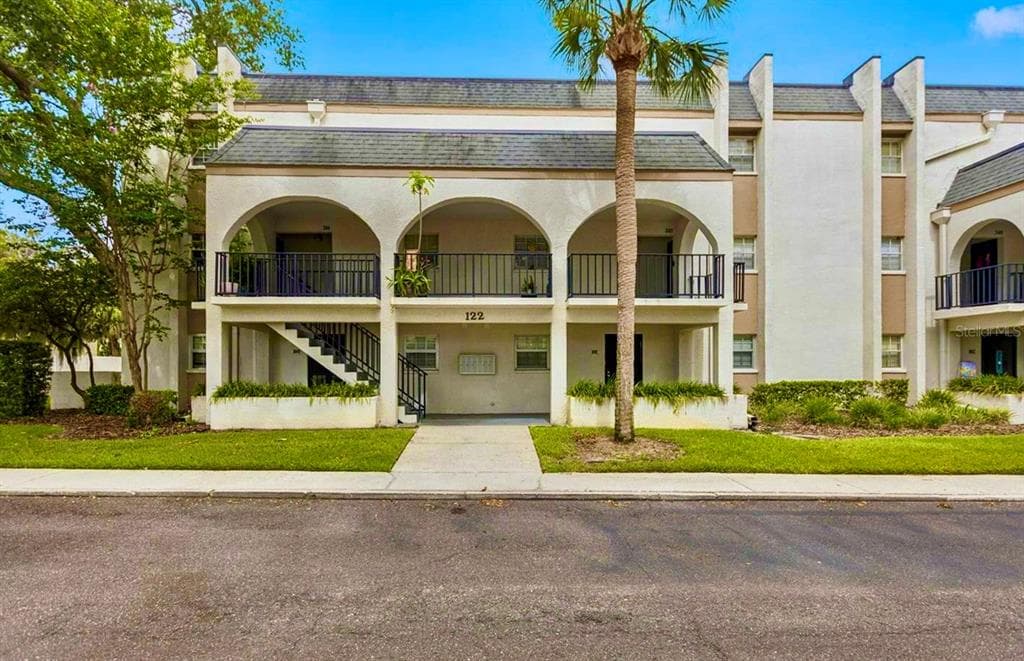 122 N KINGS AVENUE UNIT 101 BRANDON, FL 33510