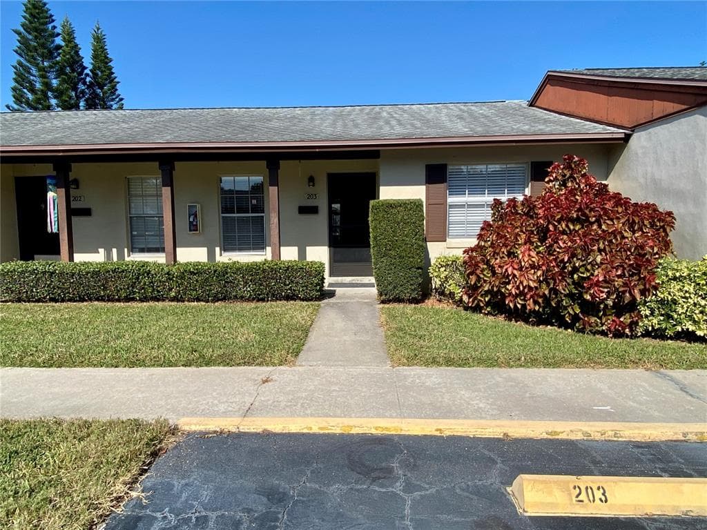4215 E BAY DRIVE UNIT 203 CLEARWATER, FL 33764