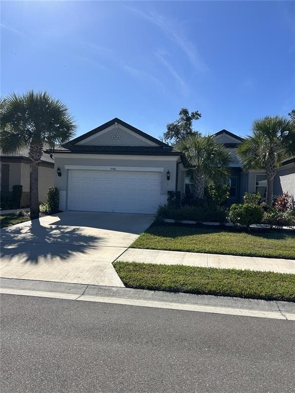 5986 FIORE DRIVE BRADENTON, FL 34208